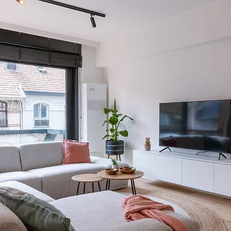 Stunning Fully Renovated In For 6 Persons Apartamento